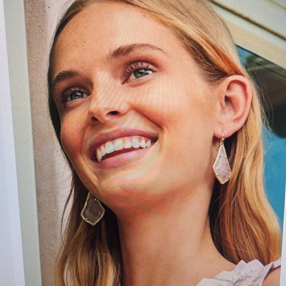 Kendra Scott Alex Gold Drop Earrings in Ivory Pearl